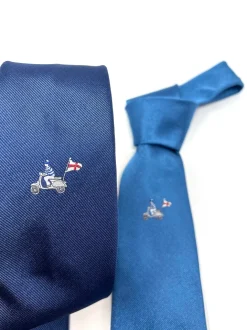 CRAVATTA BLU CON VESPA E BANDIERA