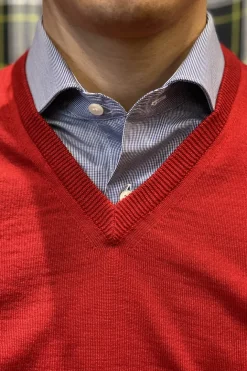 MAGLIONE A V MERINOS EXTRAFINE ROSSO