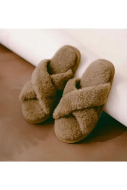 PANTOFOLE PELOUCHE SLIPPERS